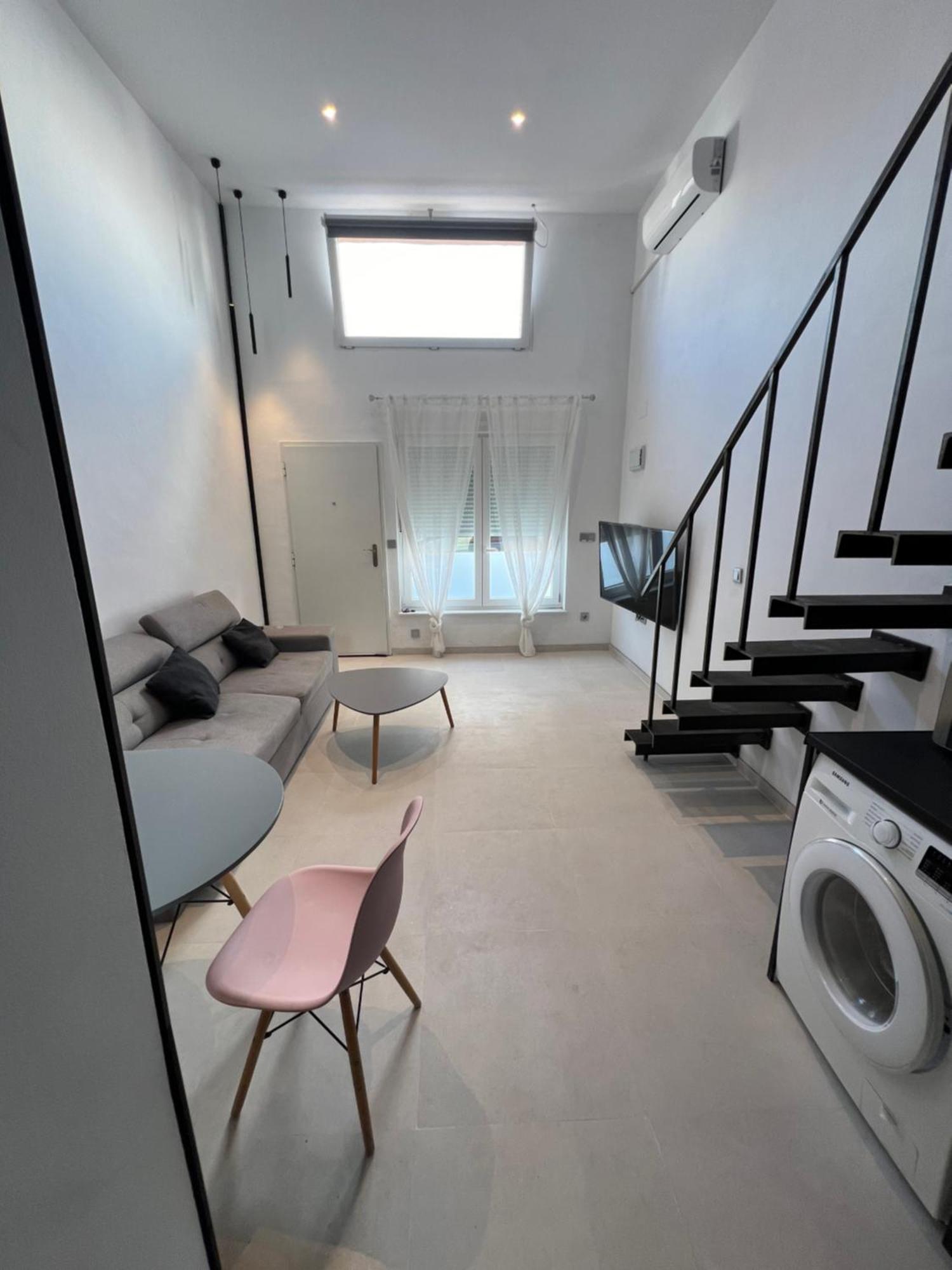 Mini Duplex Moderno Bien Ubicado. *