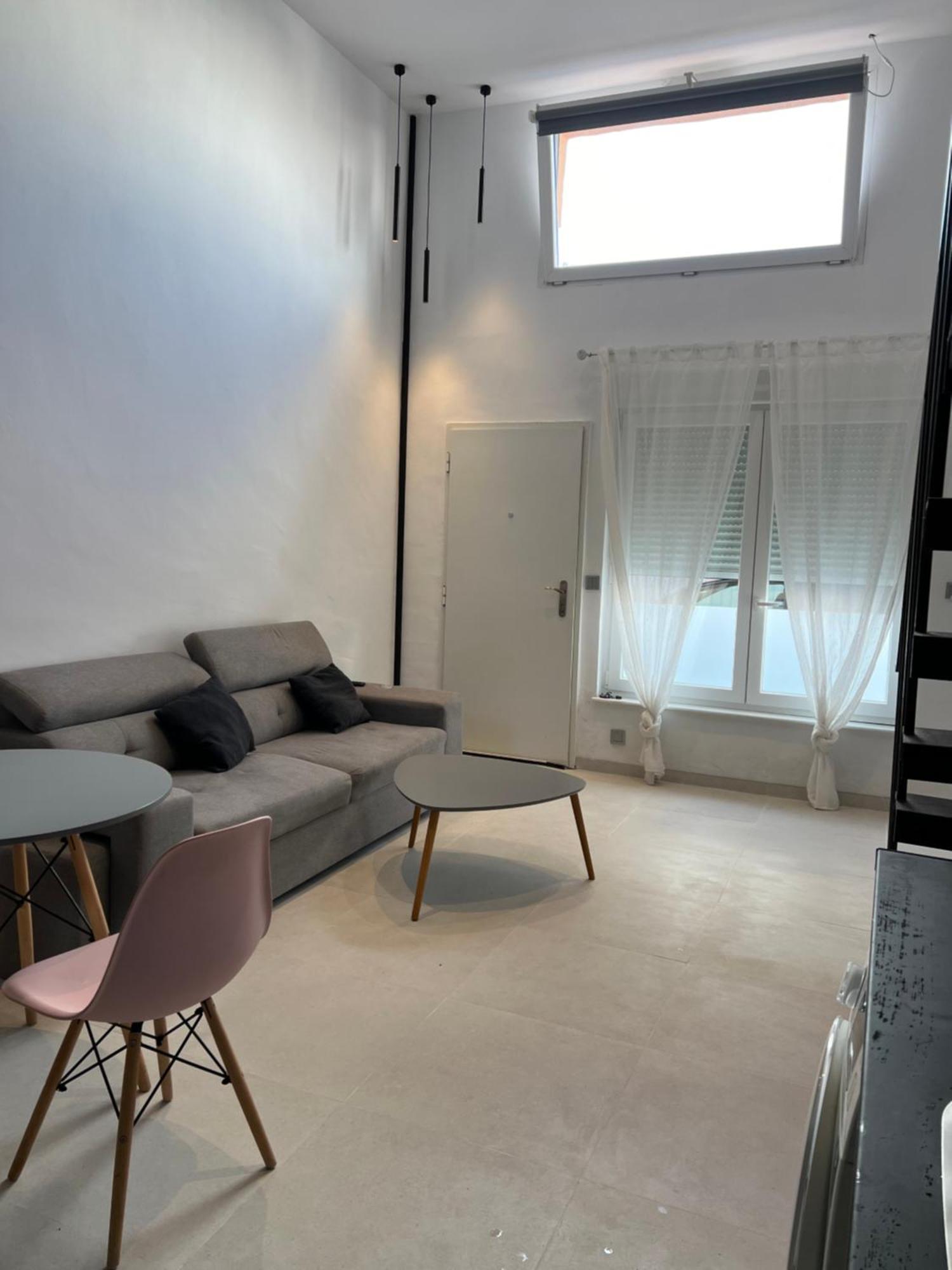 Mini Duplex Moderno Bien Ubicado. *