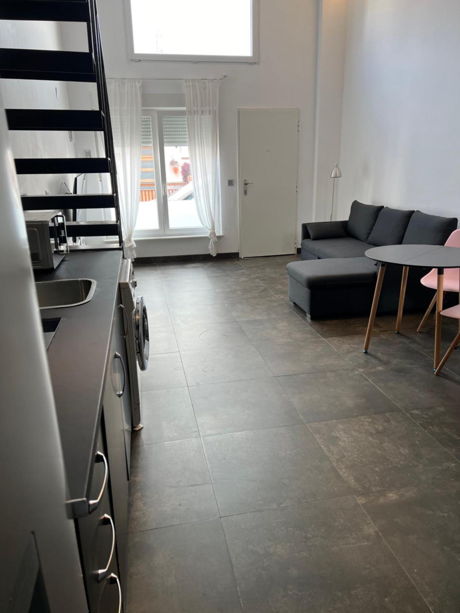 Apartment Mini Duplex Moderno Bien Ubicado. *